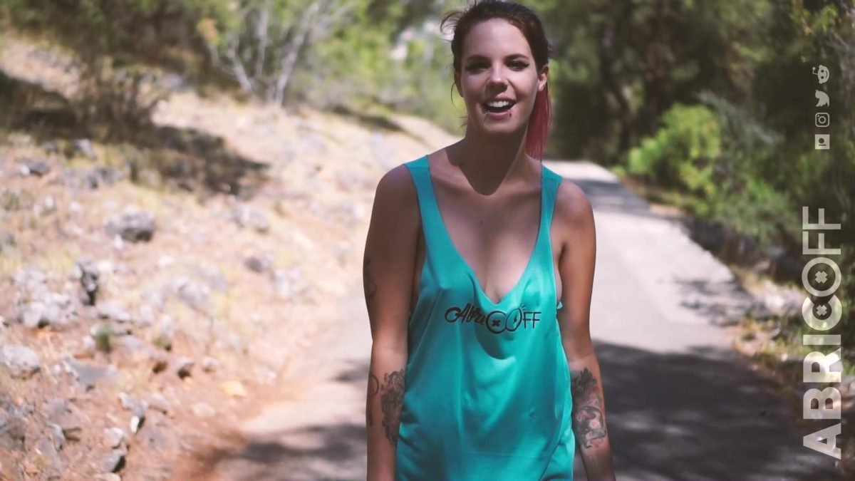 braless girl in public
