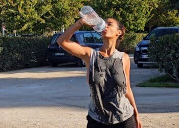 La canicule n’a jamais été aussi sexy : tee shirt trempé